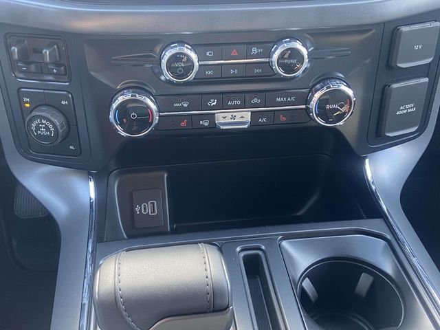 New 2026 Oxford White Ford XLT image 21