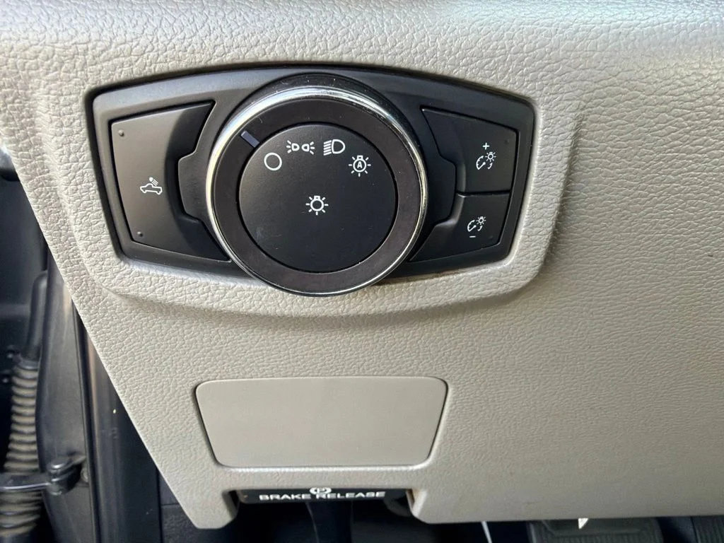 Used 2019 Magnetic Metallic Ford XLT image 25