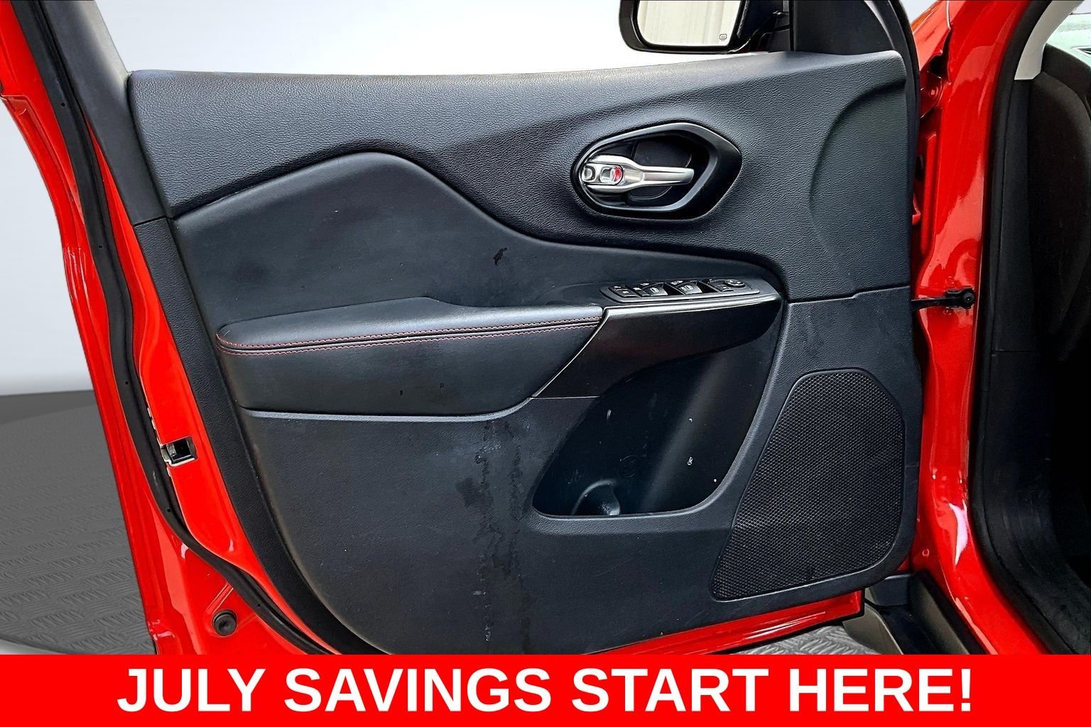 Used 2021 Orange Jeep Trailhawk image 22