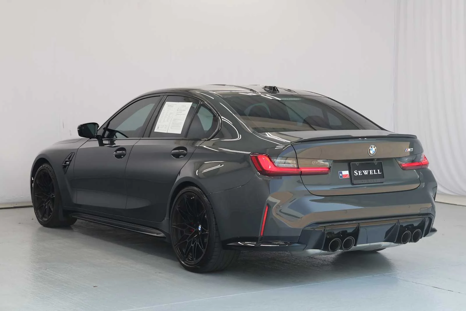 Certified Used 2025 Dravit Grey Metallic BMW  image 8