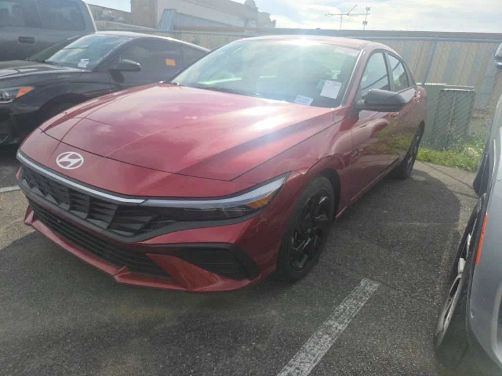 Certified Used 2026 Red Hyundai SEL Sport image 2