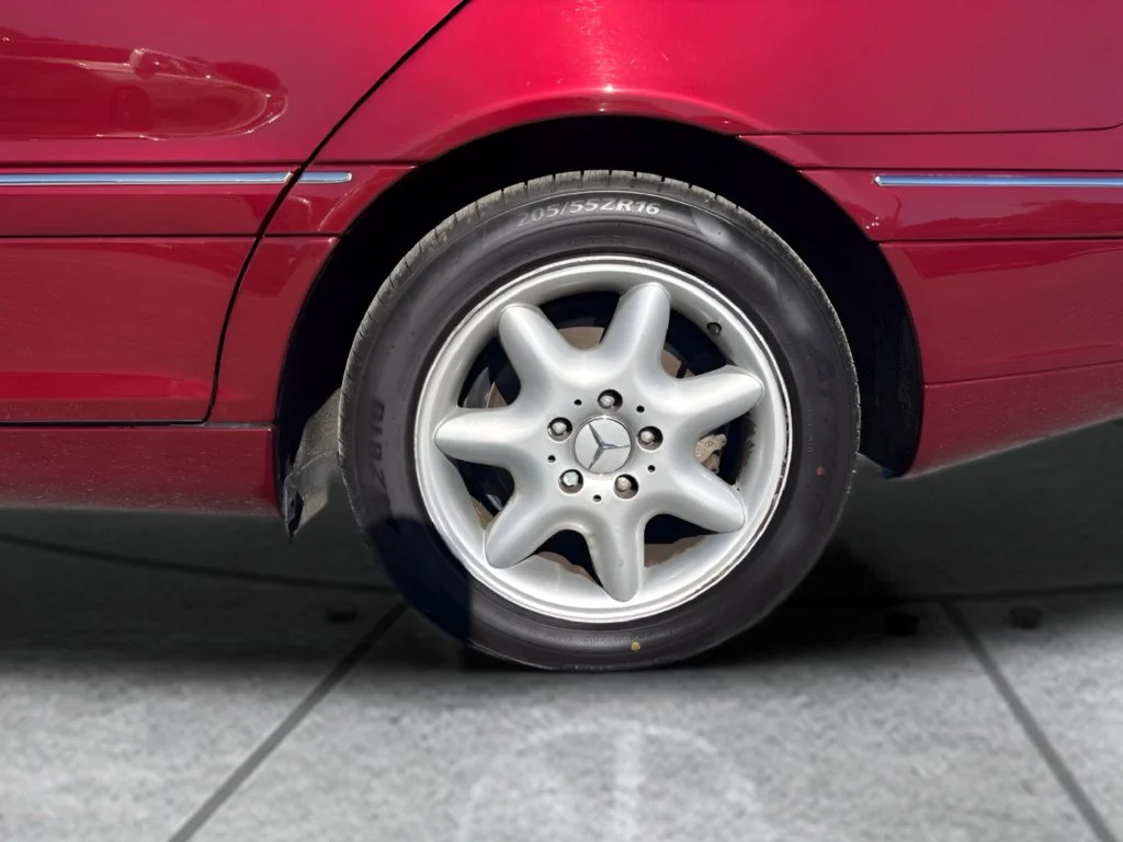 Used 2004 Red Mercedes-Benz C 320 image 24