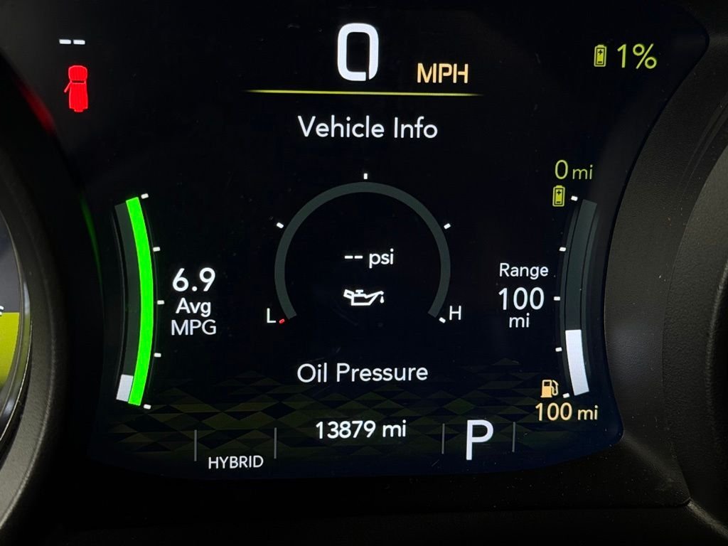 Used 2025 Crystal Metallic Jeep Sahara 4xe image 18