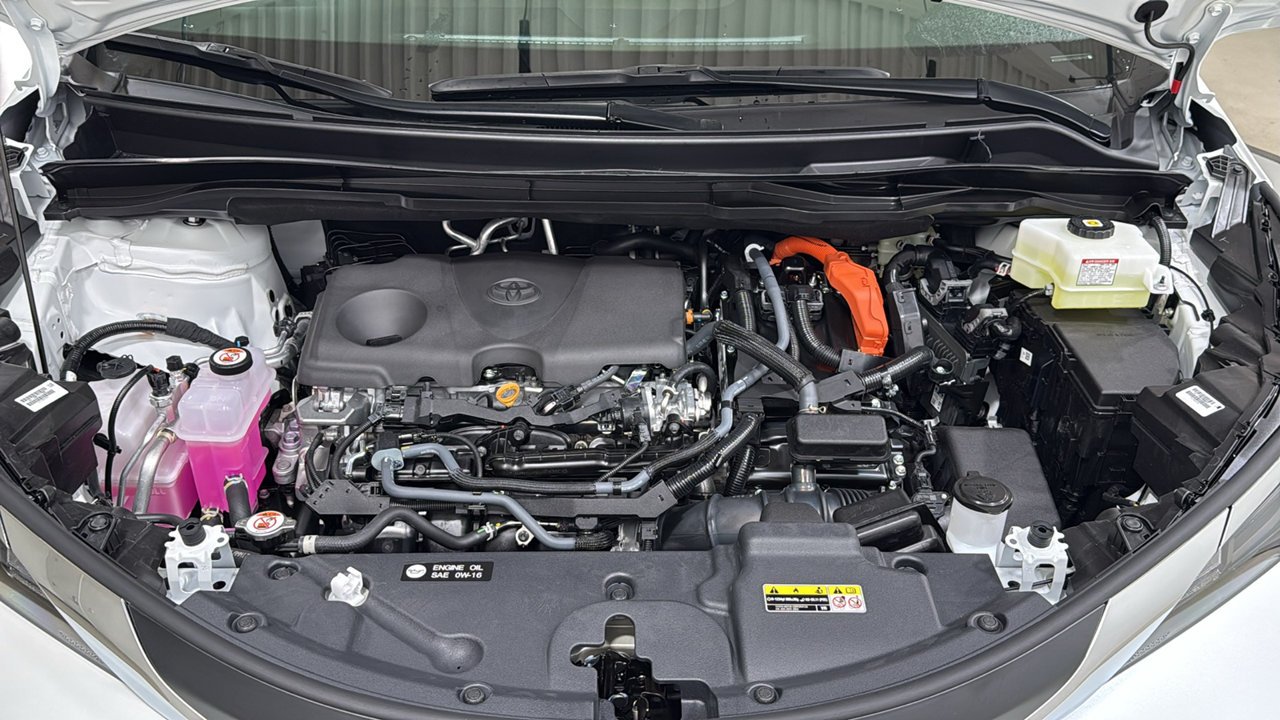 New 2026 Wind Chill Pearl <sup>1</sup> Toyota  XLE image 26