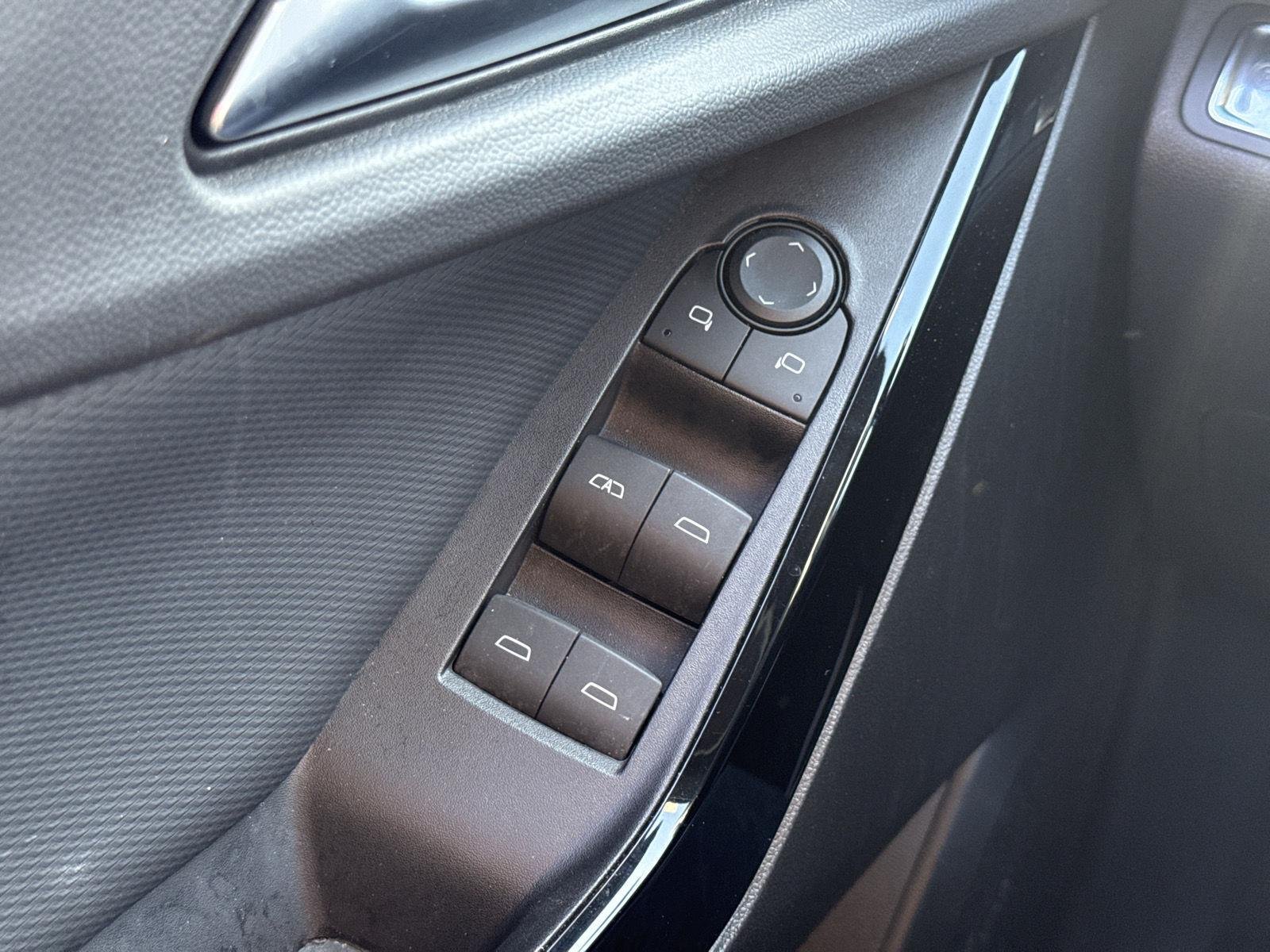 Used 2025  Chevrolet LT image 18