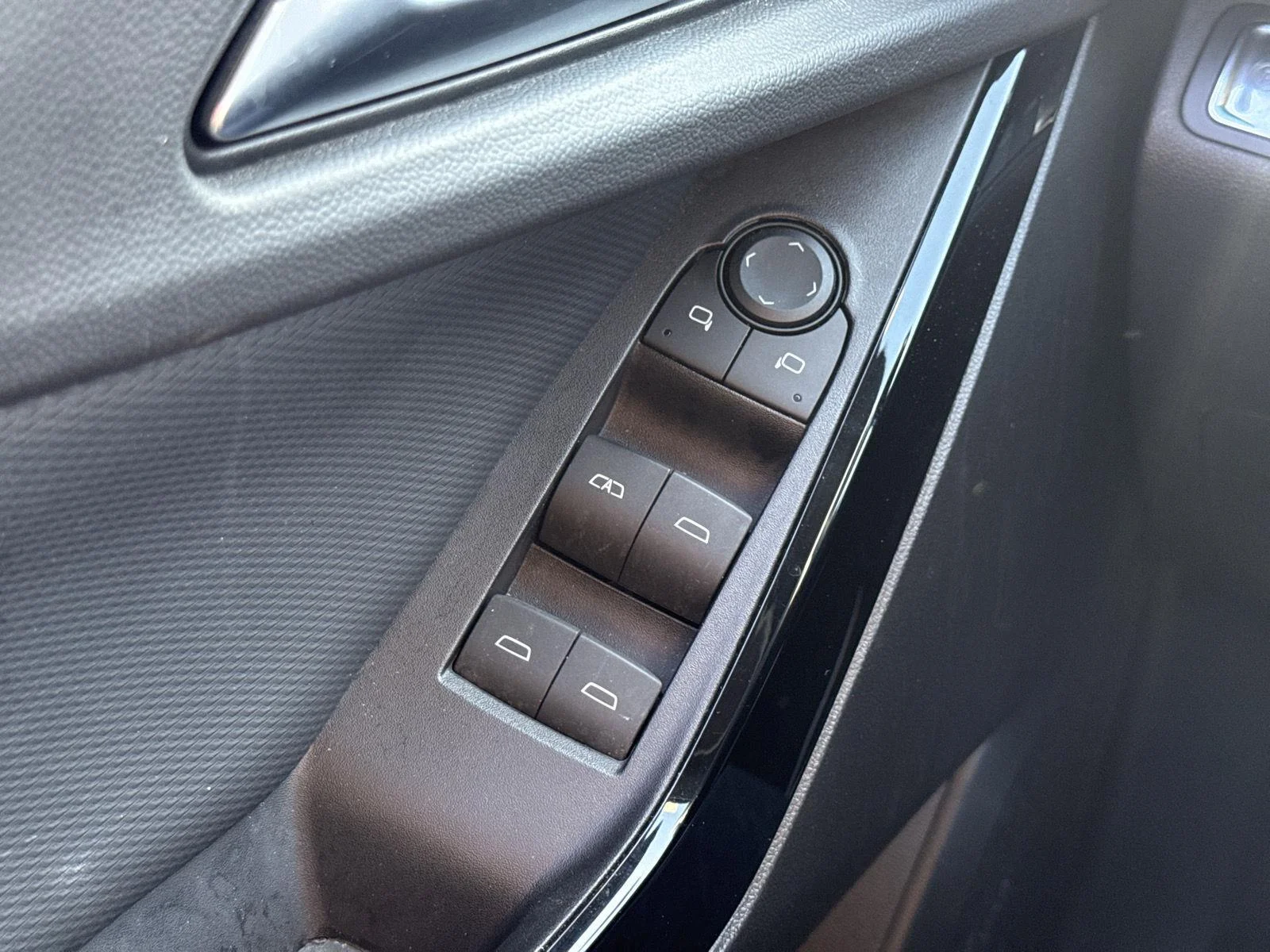 Used 2025  Chevrolet LT image 18