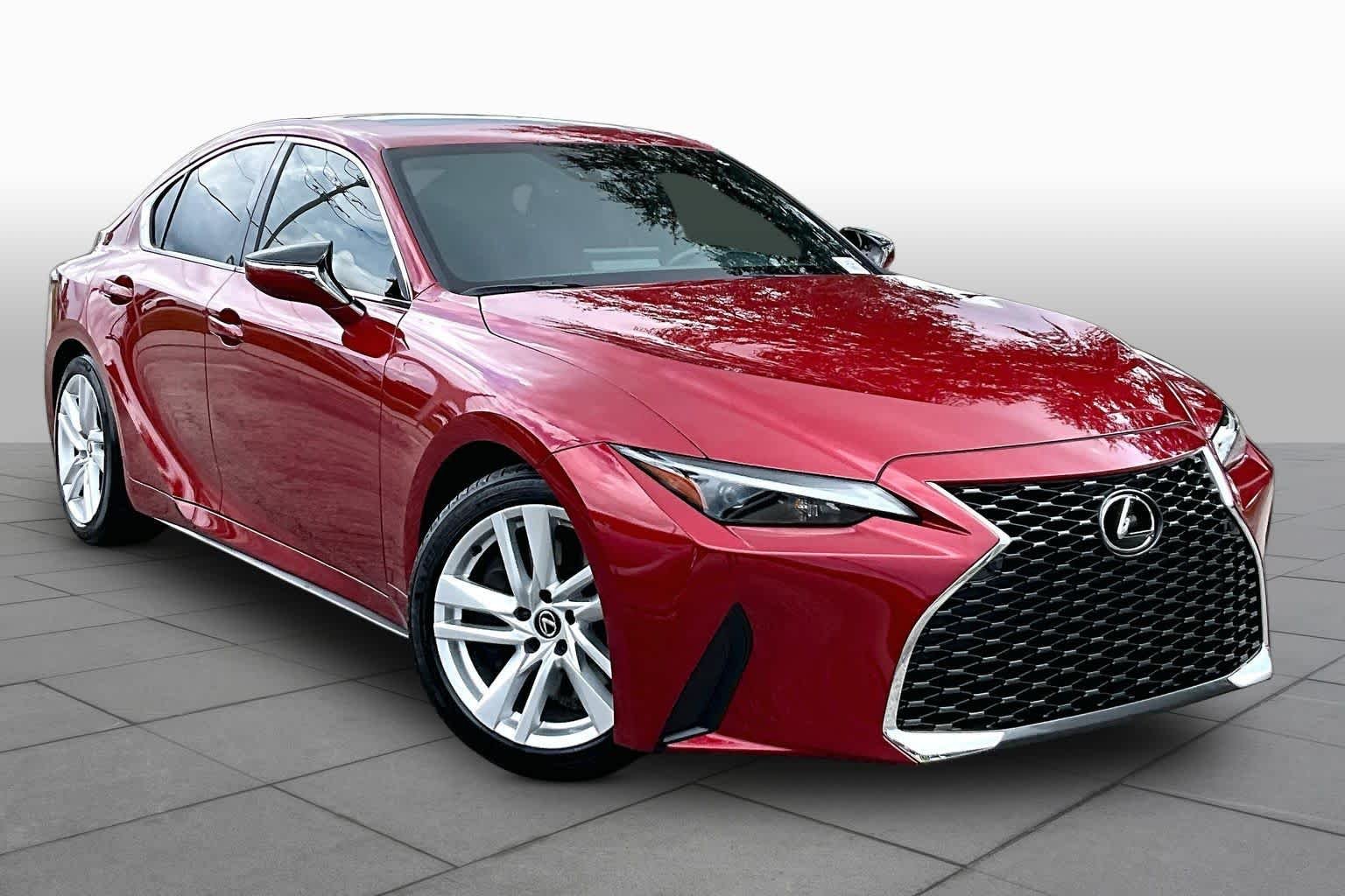 Used 2025 Matador Red Mica Lexus  image 3