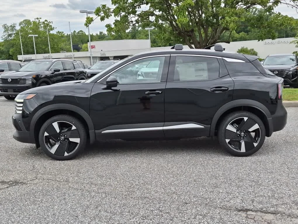 New 2026 Super Black Nissan SR image 5