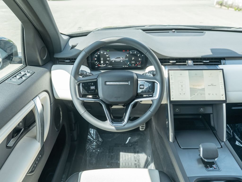 Used 2025 Silver Land Rover SE image 13