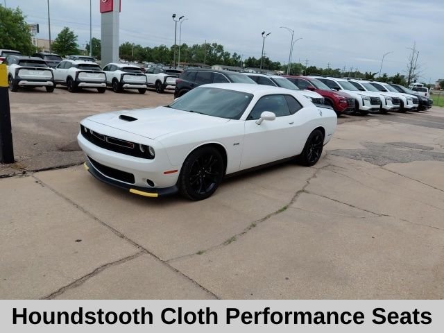 Used 2023 White Dodge R/T image 9
