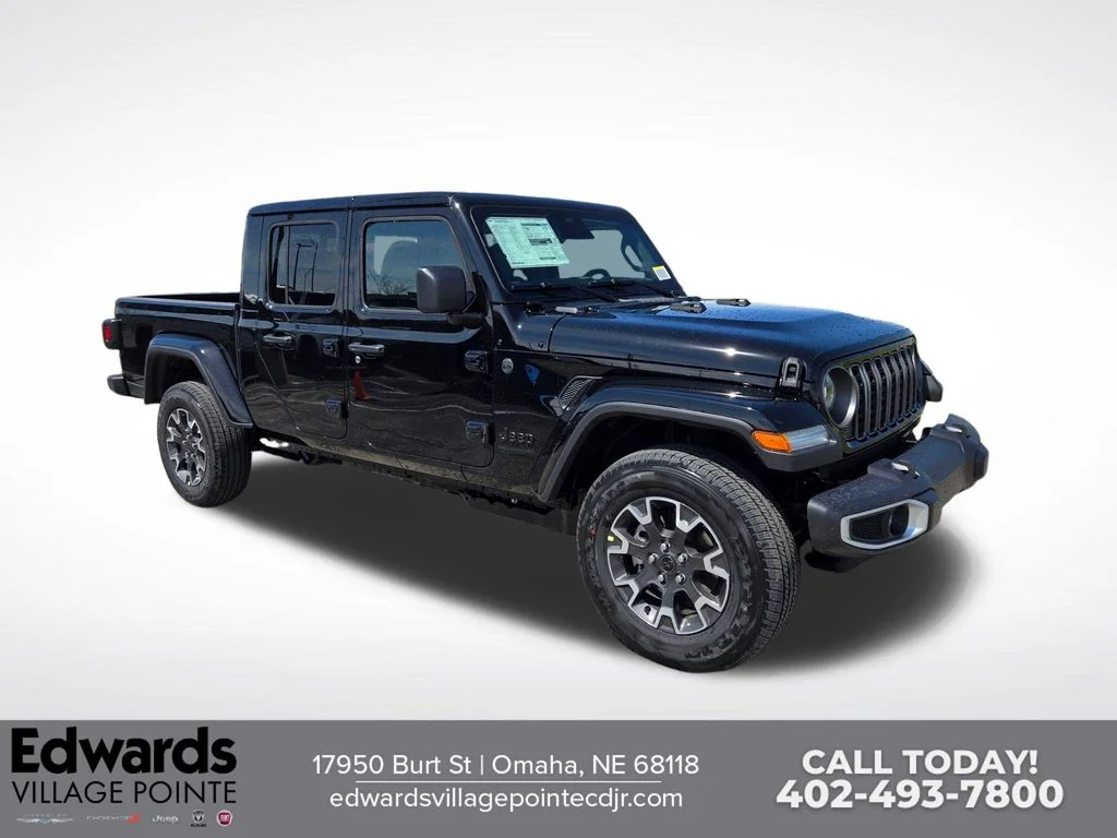2026 Jeep Gladiator Sahara Auto's photo