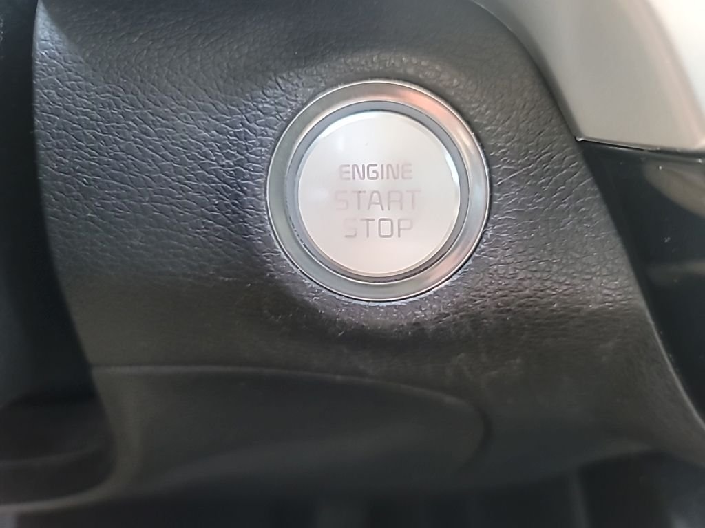Used 2021 Silver Kia S image 23