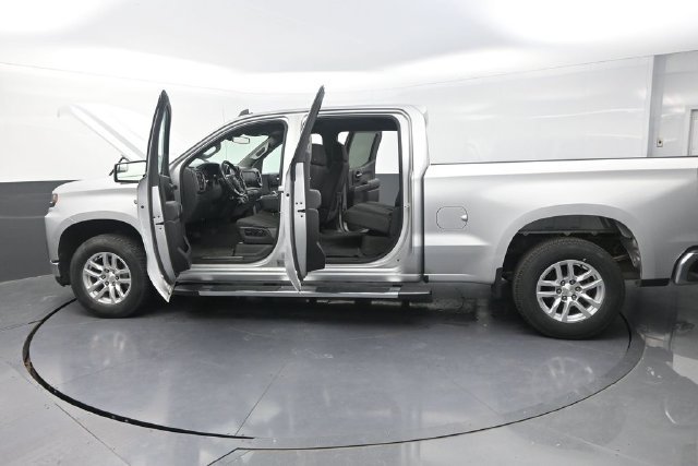 Used 2020 Silver Chevrolet LT image 42
