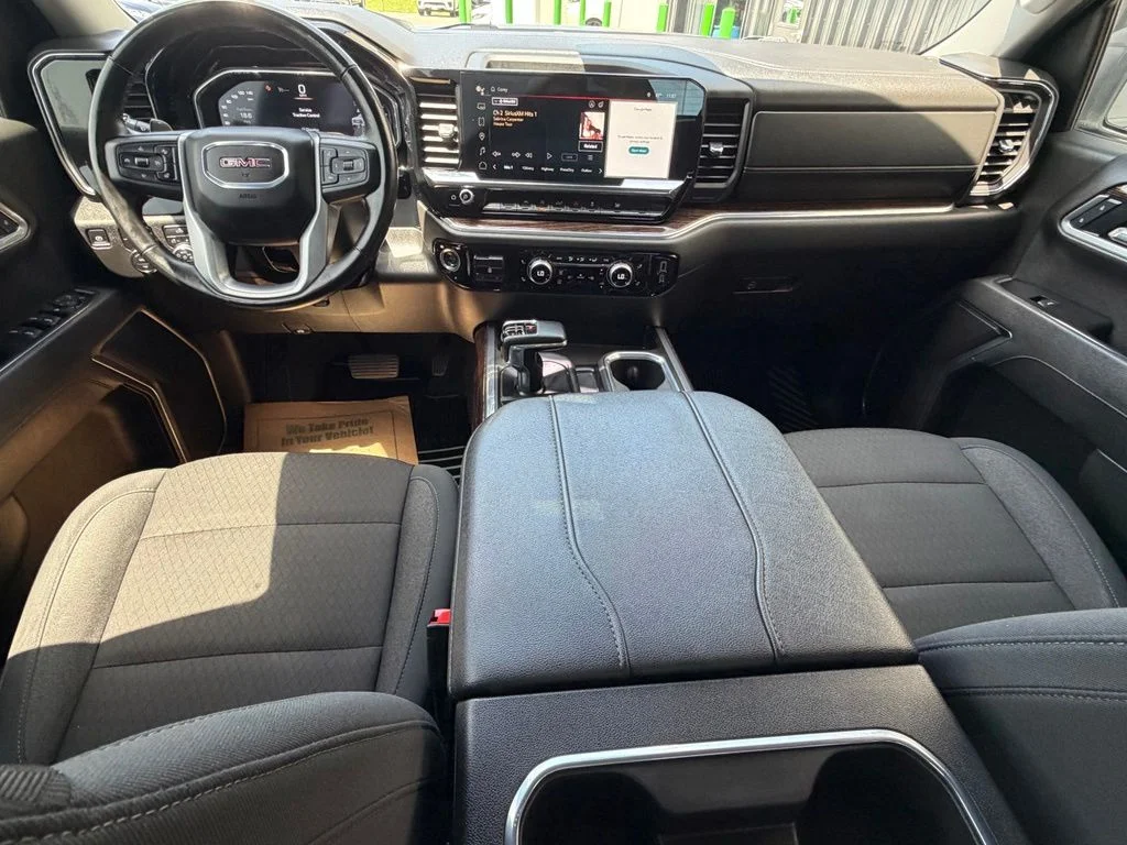 Used 2025 Gray GMC Elevation image 12