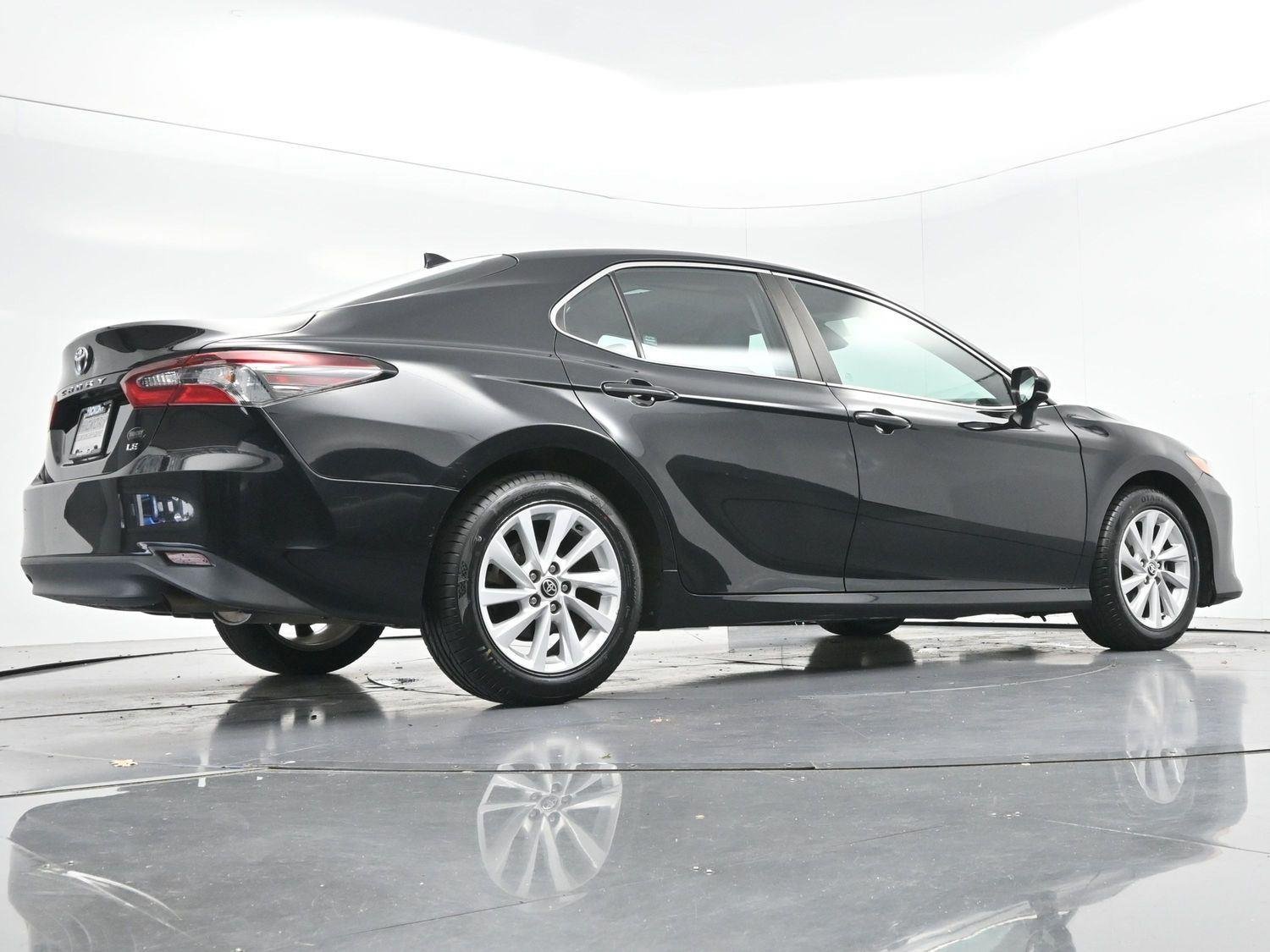 Used 2022 Midnight Black Metallic Toyota LE image 46