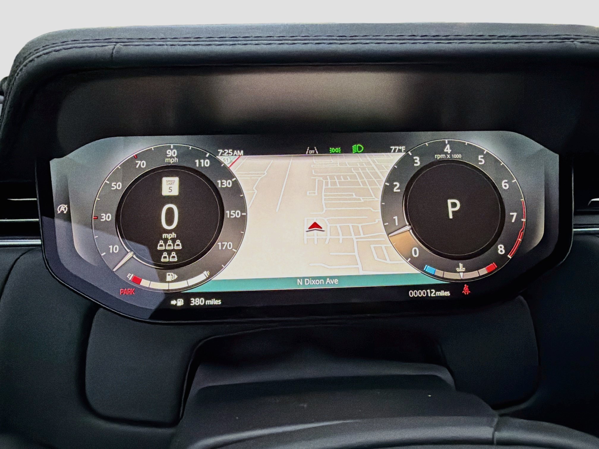 New 2027 Fuji White LAND ROVER  image 40