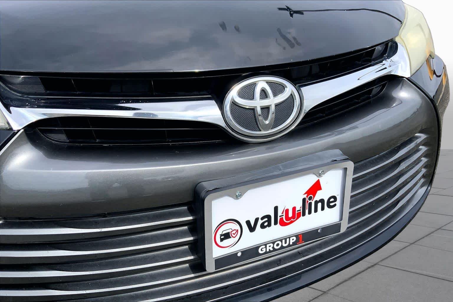 Used 2015 Attitude Black Toyota LE image 29