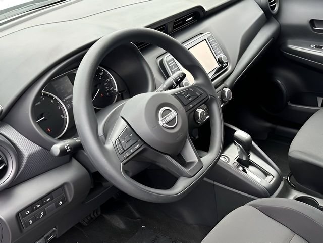 2025 Nissan KICKS PLAY Base - Photo 16