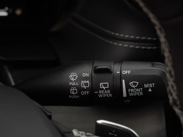New 2026 Silver Zynith Jeep Altitude image 32