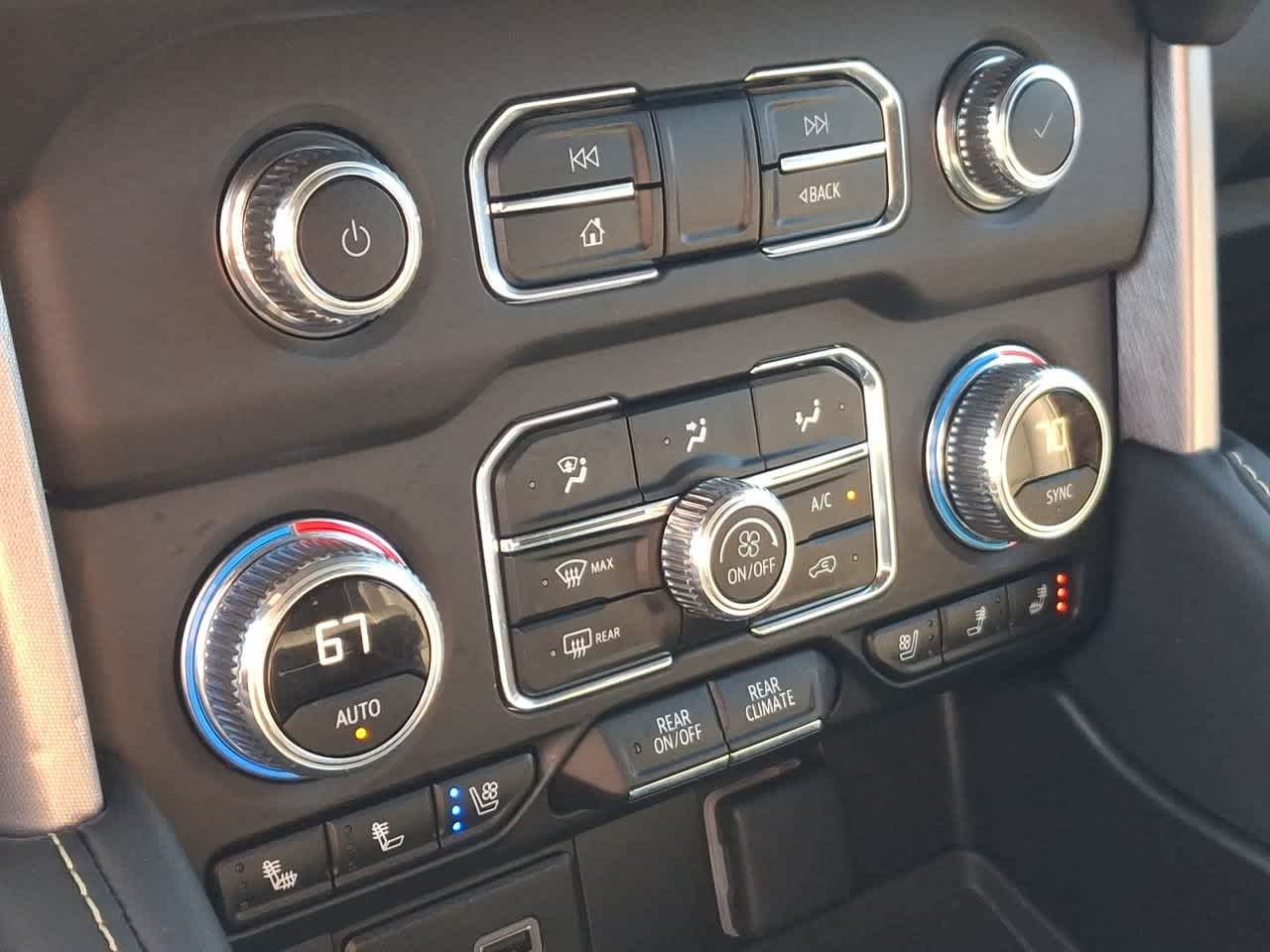 Used 2024 Onyx Black GMC SLT image 25