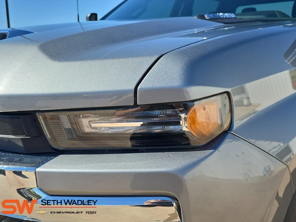 Used 2025 Sterling Gray Metallic Chevrolet LT image 29
