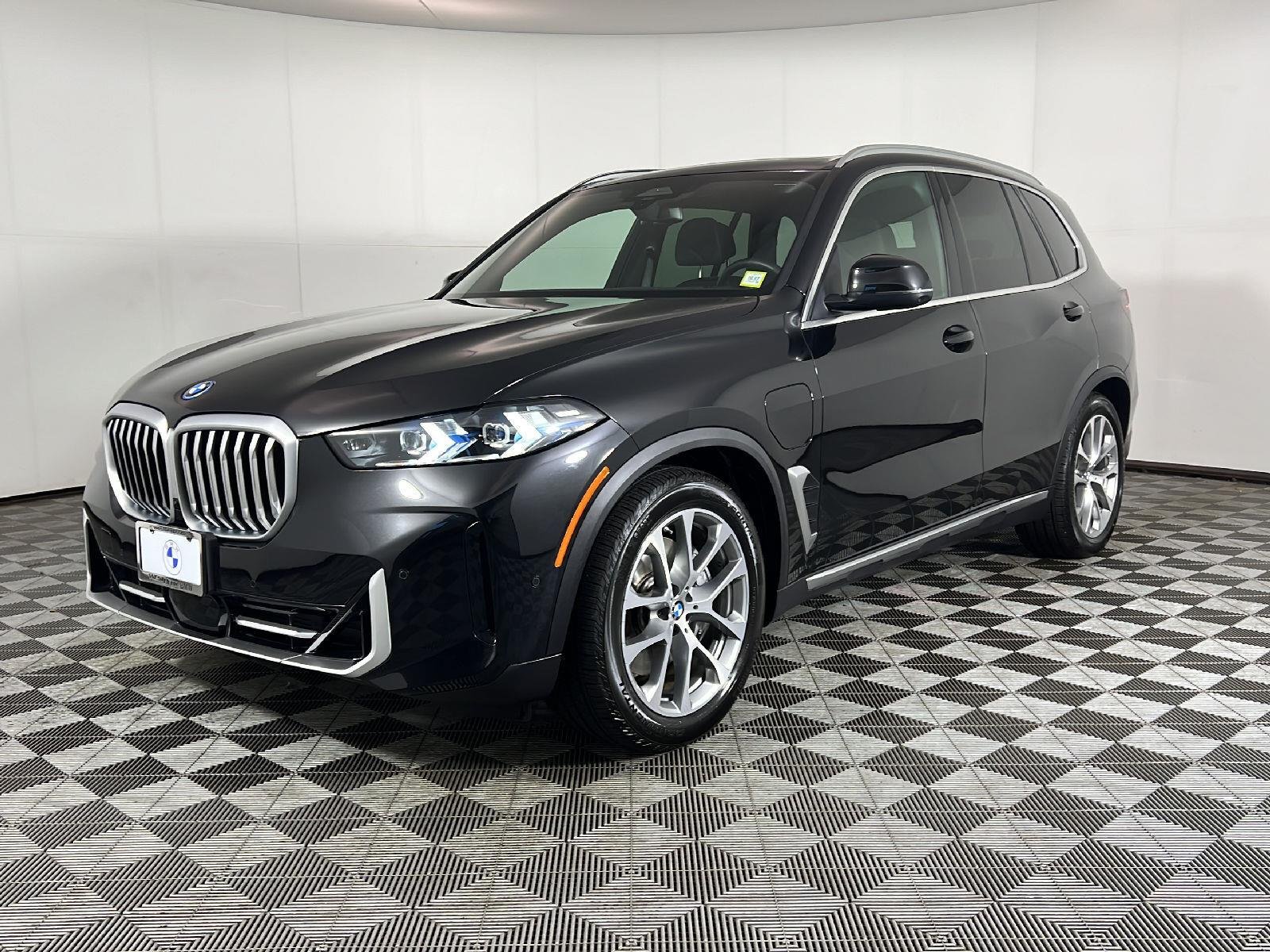 New 2026 Black Sapphire Metallic BMW xDrive50e image 6