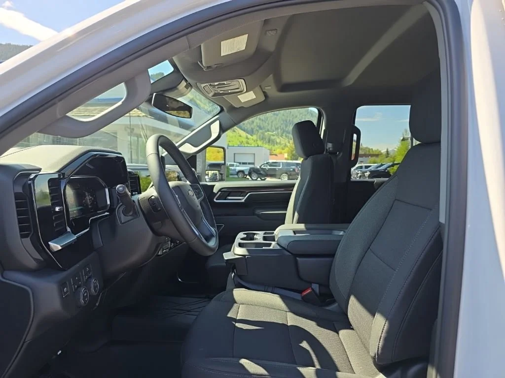 2026 Chevrolet Silverado 3500 HD LT - Photo 9