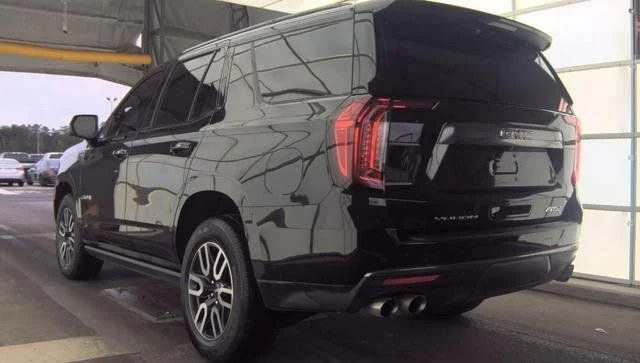 Used 2023 Onyx Black GMC AT4 image 4