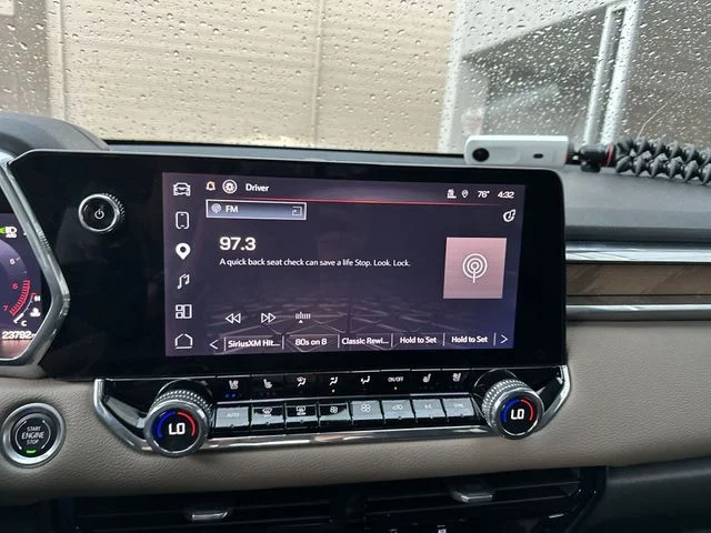 Used 2024 White GMC Denali image 17