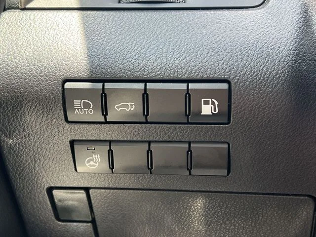 Used 2019 Silver Lexus 450h F Sport image 29