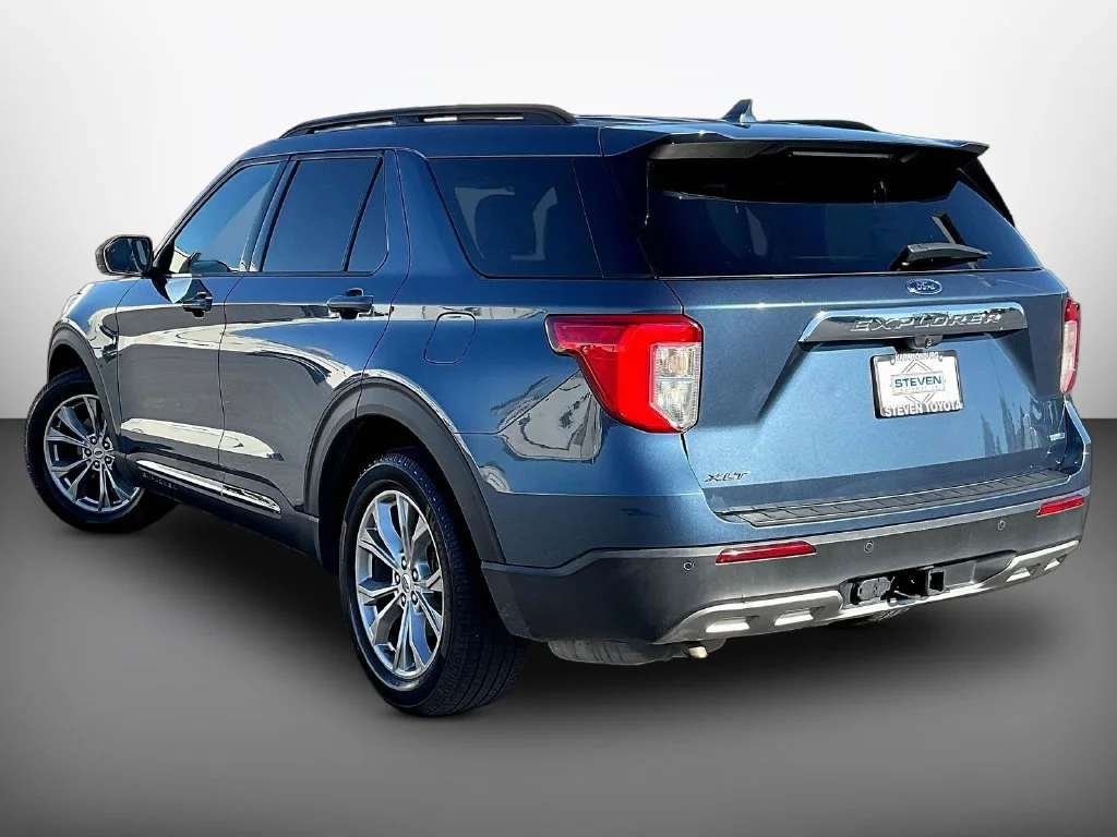 Used 2020 Blue Ford XLT image 4