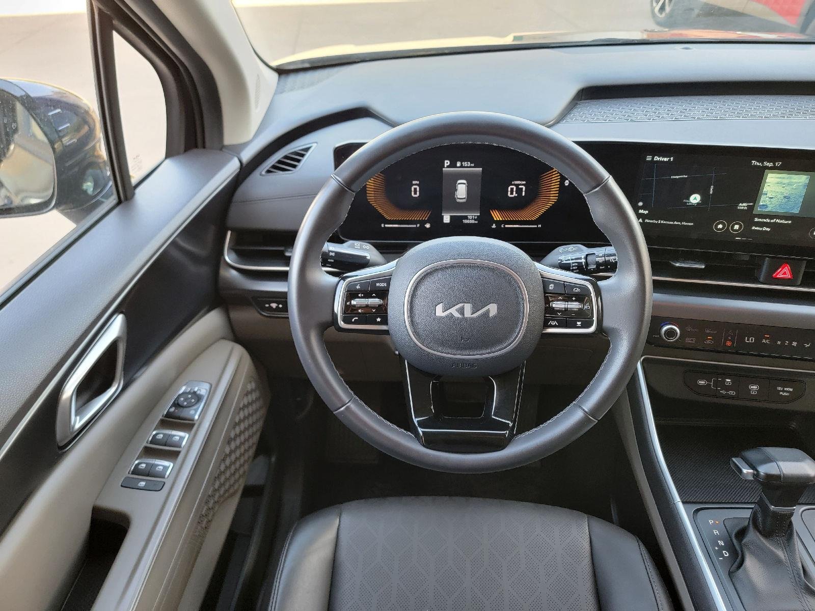 2026 Kia Carnival LXS - Photo 17