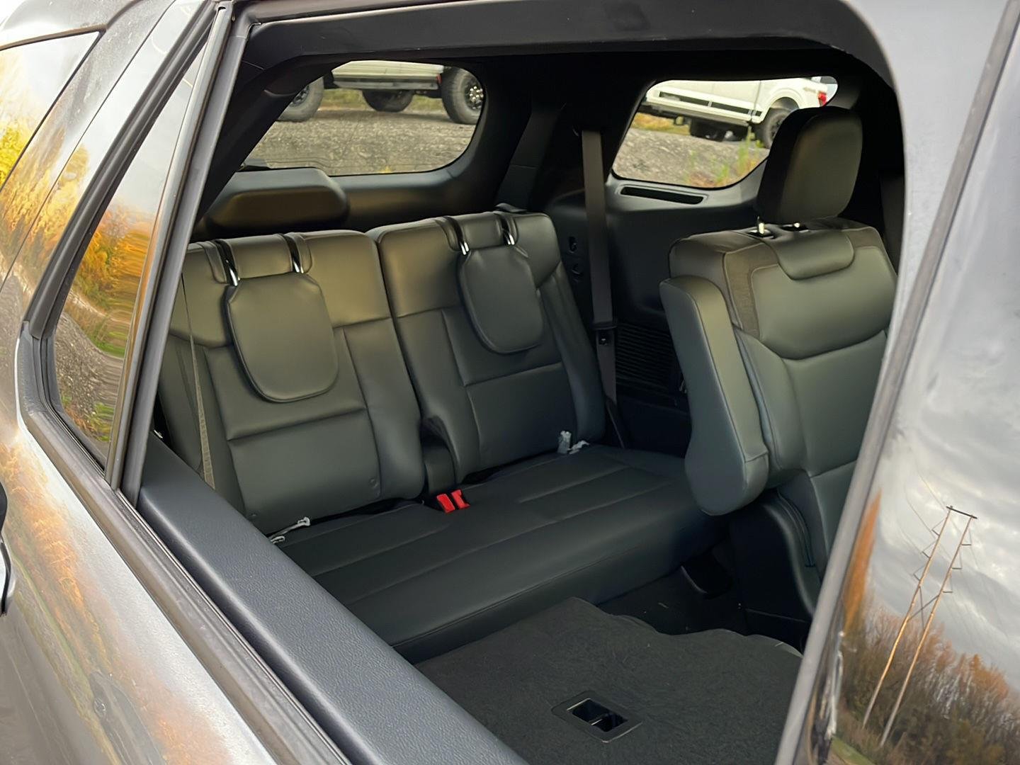 New 2027 Carbonized Gray Metallic Ford Active image 28
