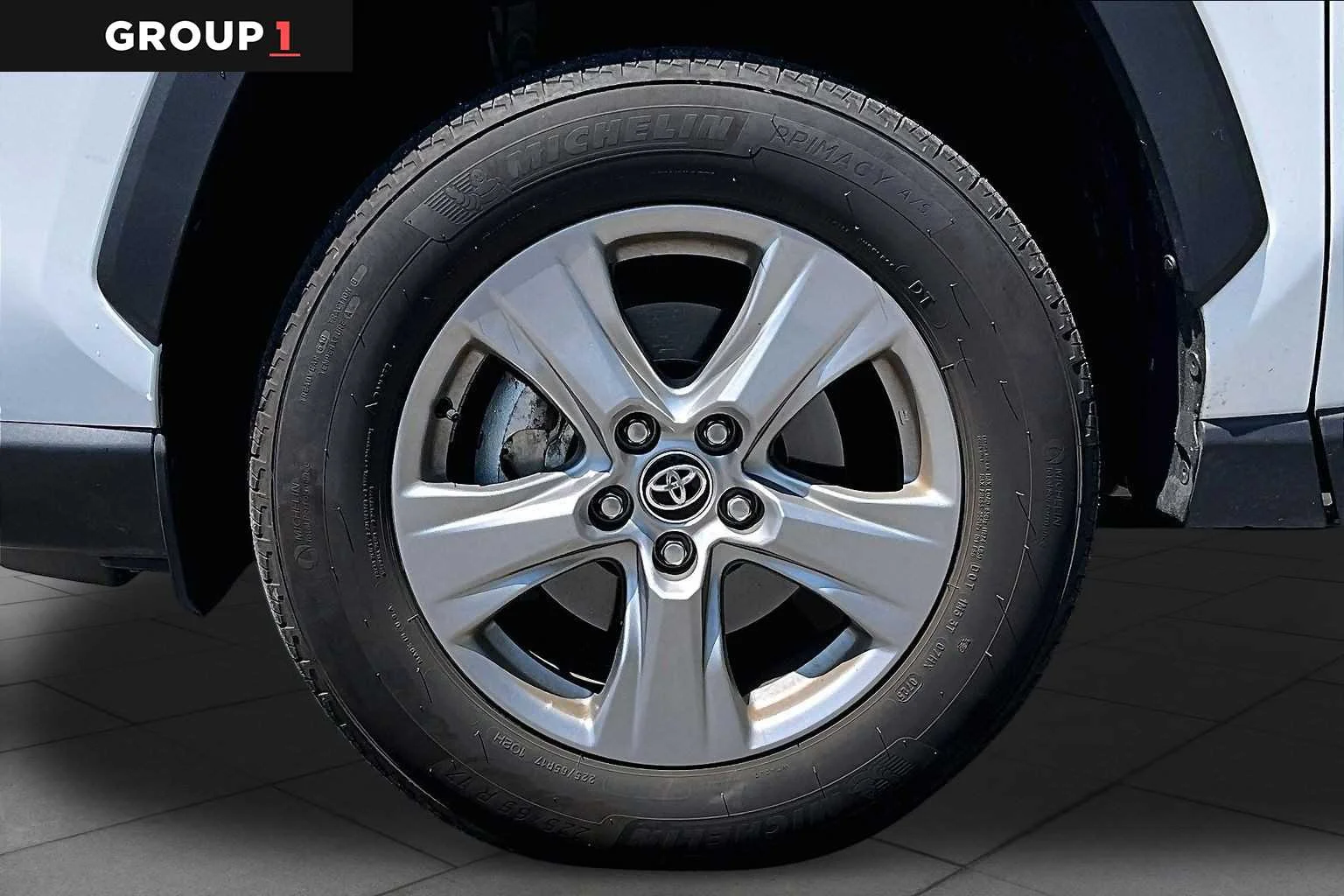 Used 2025 Ice Cap Toyota XLE image 11