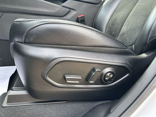 Used 2024 White Jeep Altitude X image 16