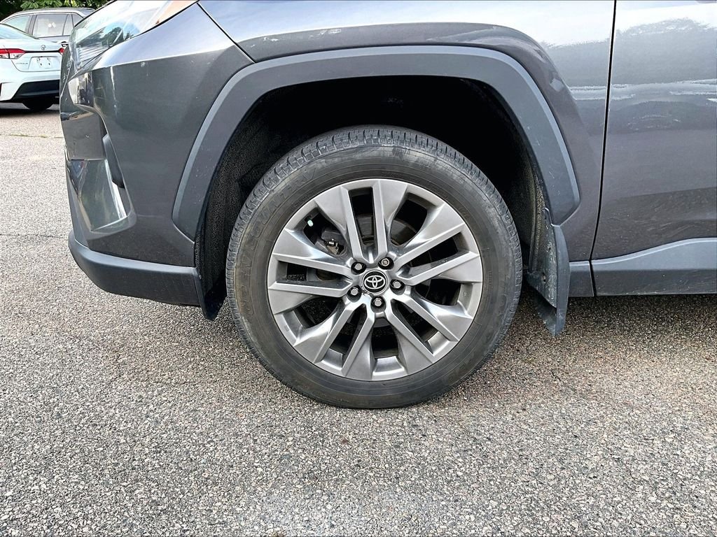 Used 2022 Gray Toyota XLE Premium image 7