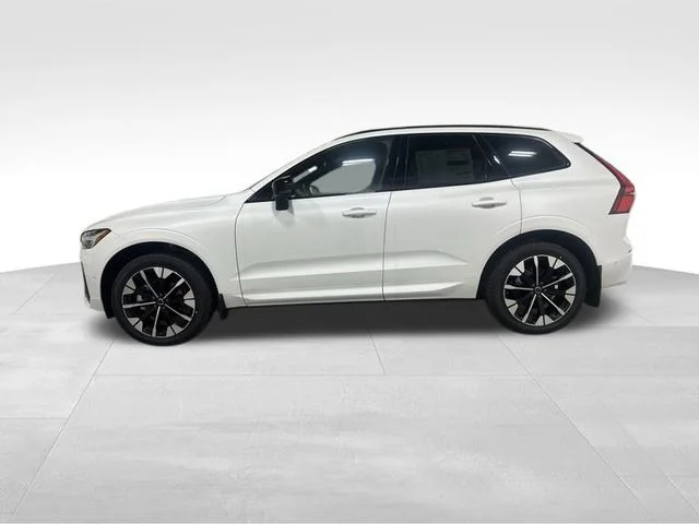 New 2026 Crystal White Volvo Plus image 9