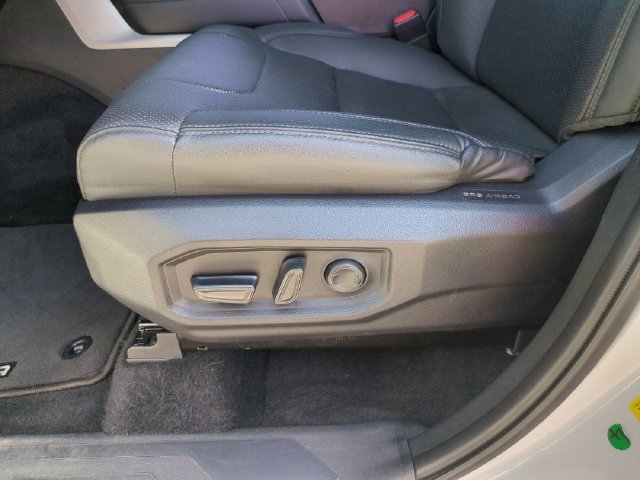 Used 2024 White Toyota SR5 image 19