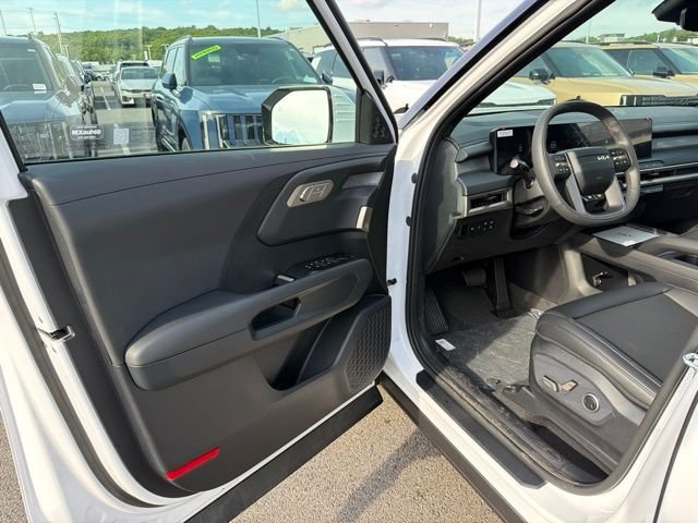 New 2027 Glacial White Pearl Kia S image 13