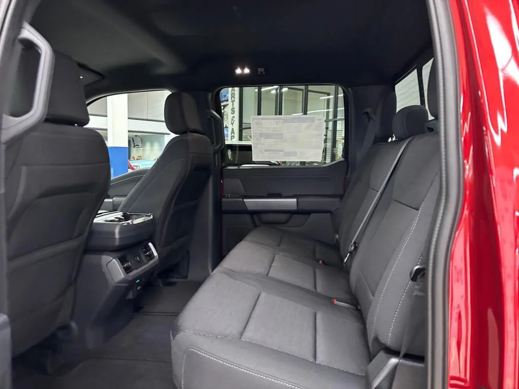 New 2026 Ruby Red Metallic Tinted Clearcoat Ford XLT image 8