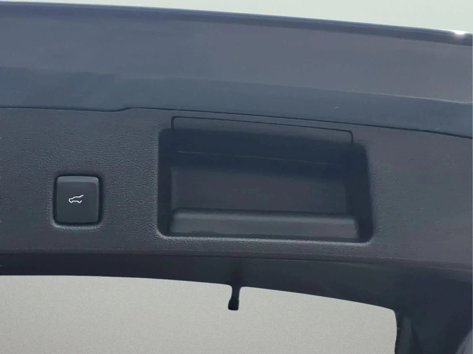 Used 2024 Vapor Blue Ford Active image 7