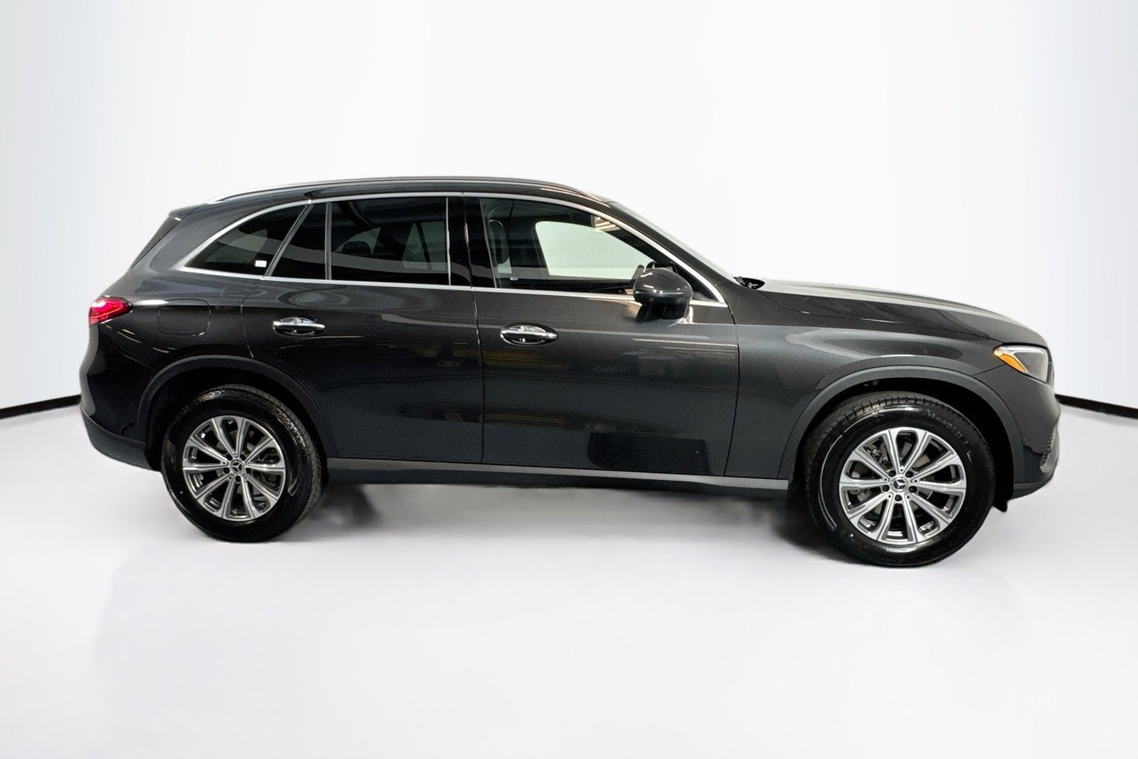 New 2026 Graphite Grey Metallic Mercedes-Benz GLC 300 image 4