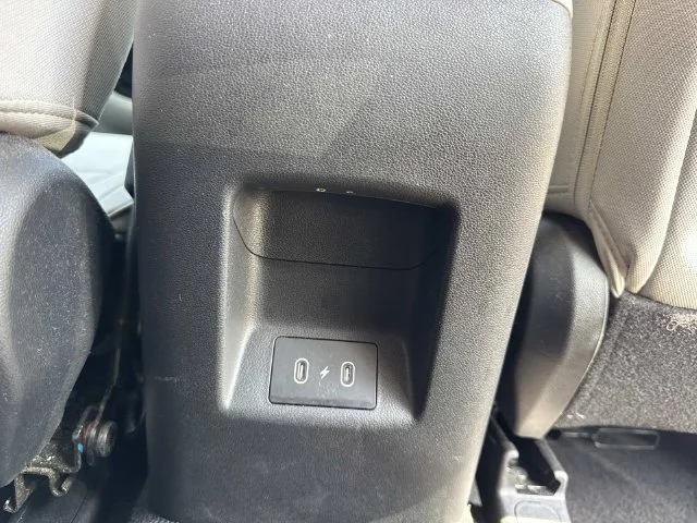 Used 2025 Silver Hyundai SEL image 29