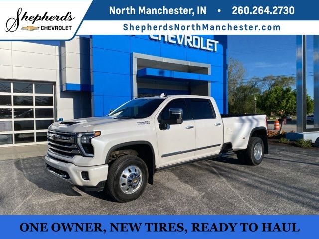 2024 Chevrolet Silverado HD High Country 4WD Crew Cab Long Box DRW's photo