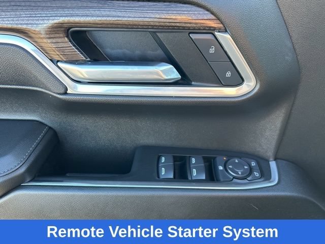 Used 2025 Summit White Chevrolet RST image 12