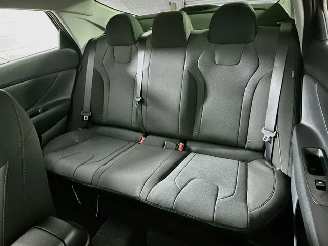 New 2026 Hyundai ELANTRA SE
