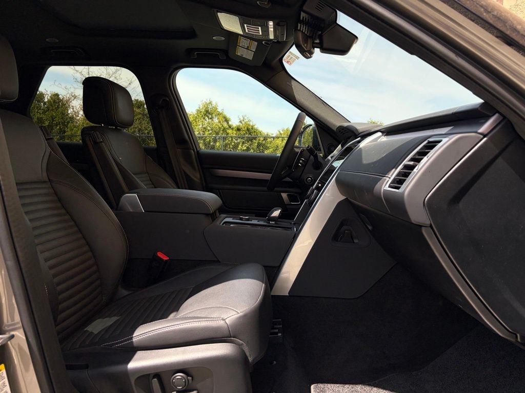 Certified Used 2025 Silver Land Rover Dynamic SE image 15