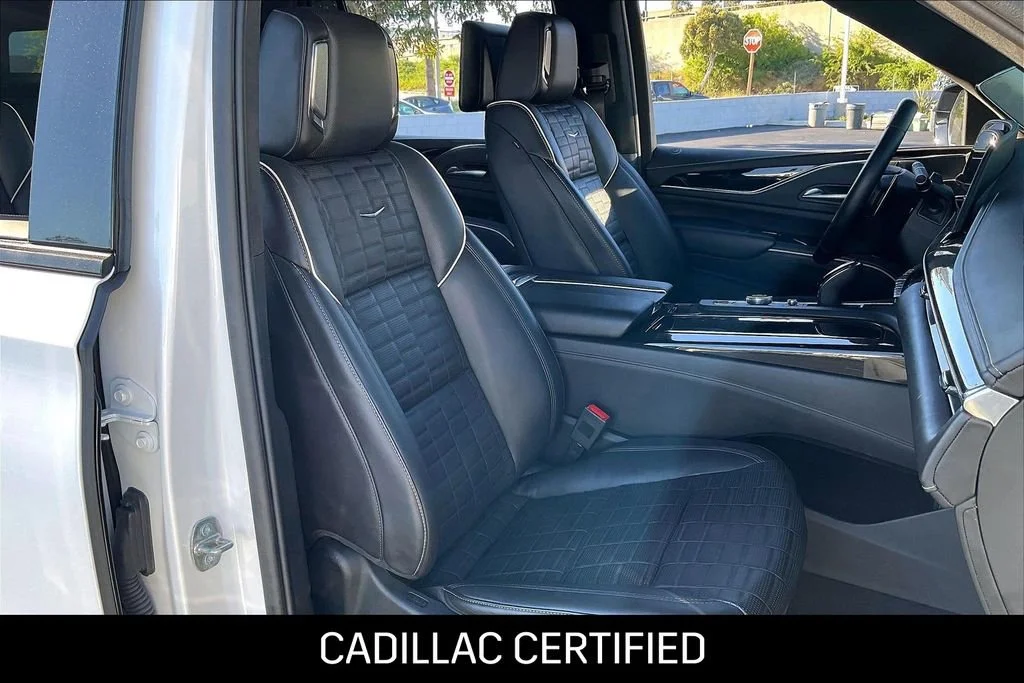 2024 Cadillac Escalade ESV V-Series - Photo 9