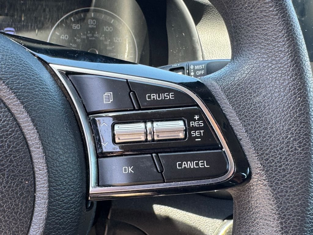 Used 2019 Red Kia LXS image 11