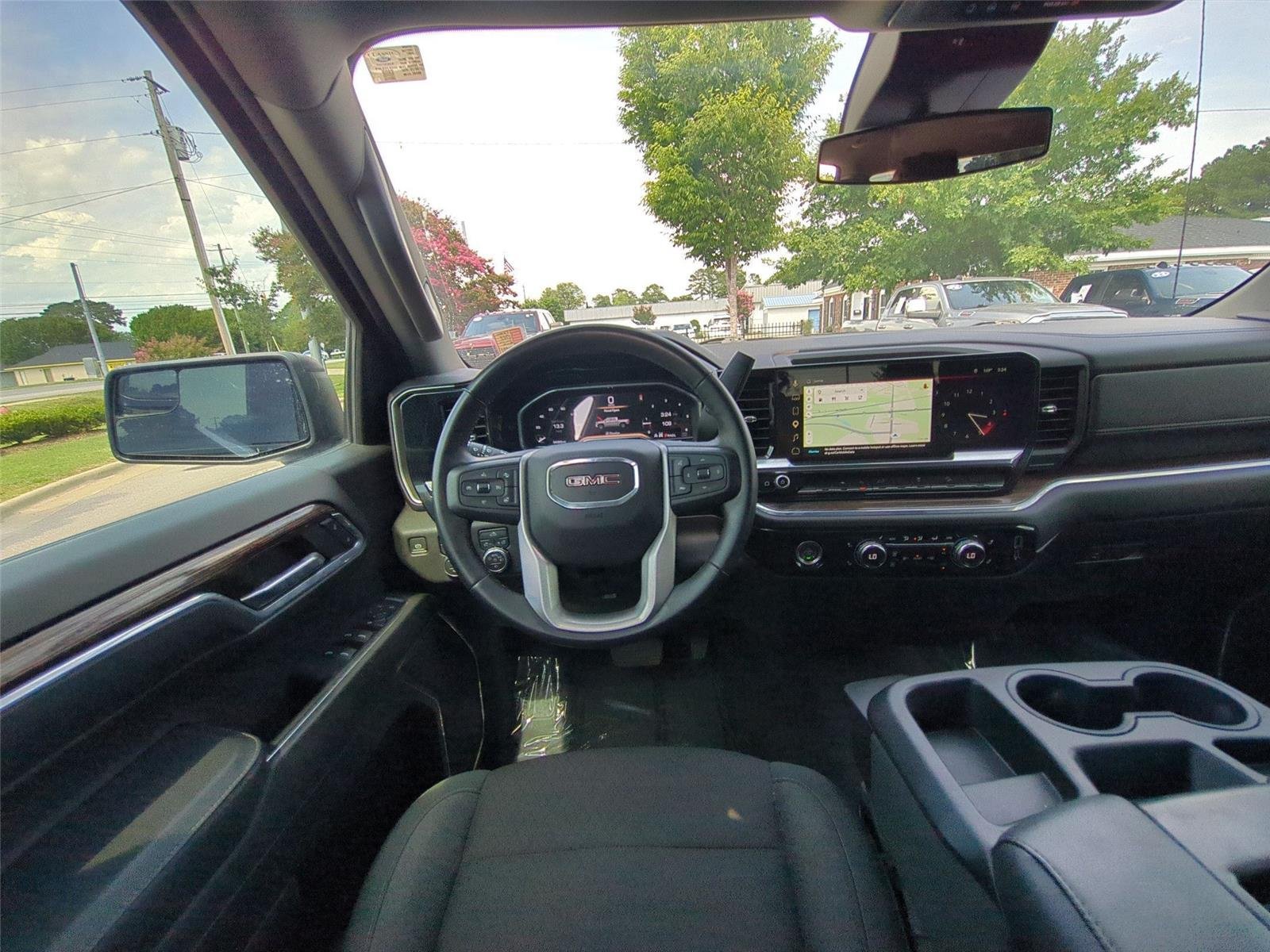 Used 2024 Onyx Black GMC Elevation image 34